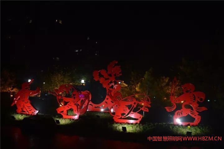 如今的無極，已然是燈火輝煌