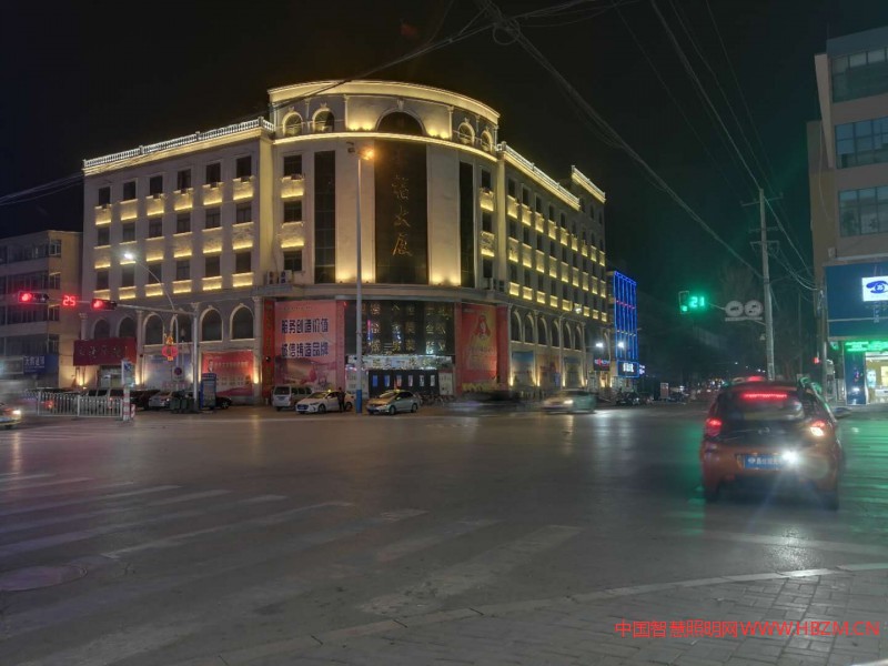 如今的無極，已然是燈火輝煌